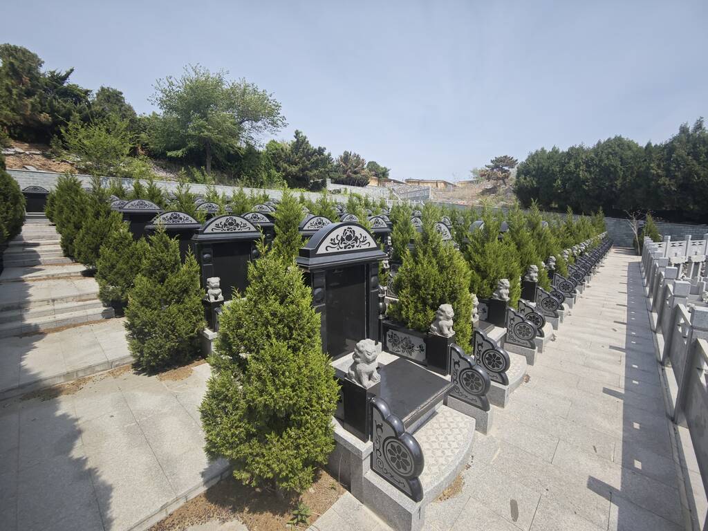 大连柳山公墓